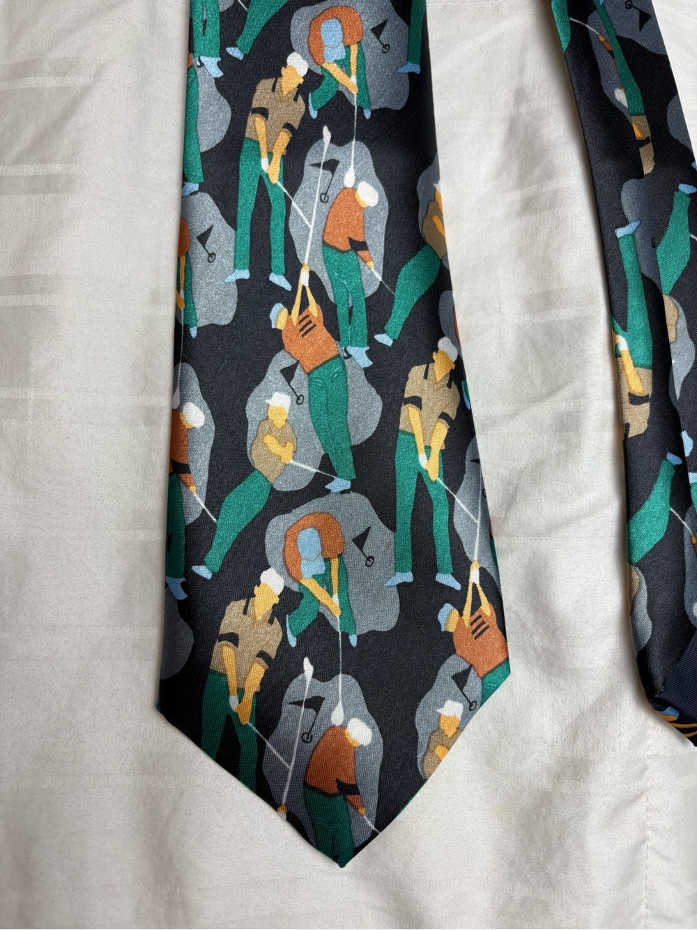 Novelty Men's Golf Print Tie in Green and Tan and black. Polyester